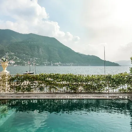 Holiday home Lussuosa Sulle Sponde Dello Splendido Di
